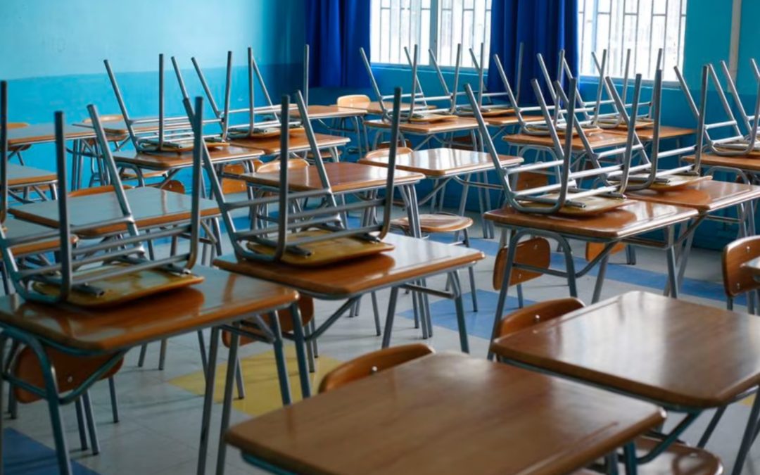 Ausentismo escolar: el 56,7% de los escolares de Chile faltó un mes o más a clases durante el 2022